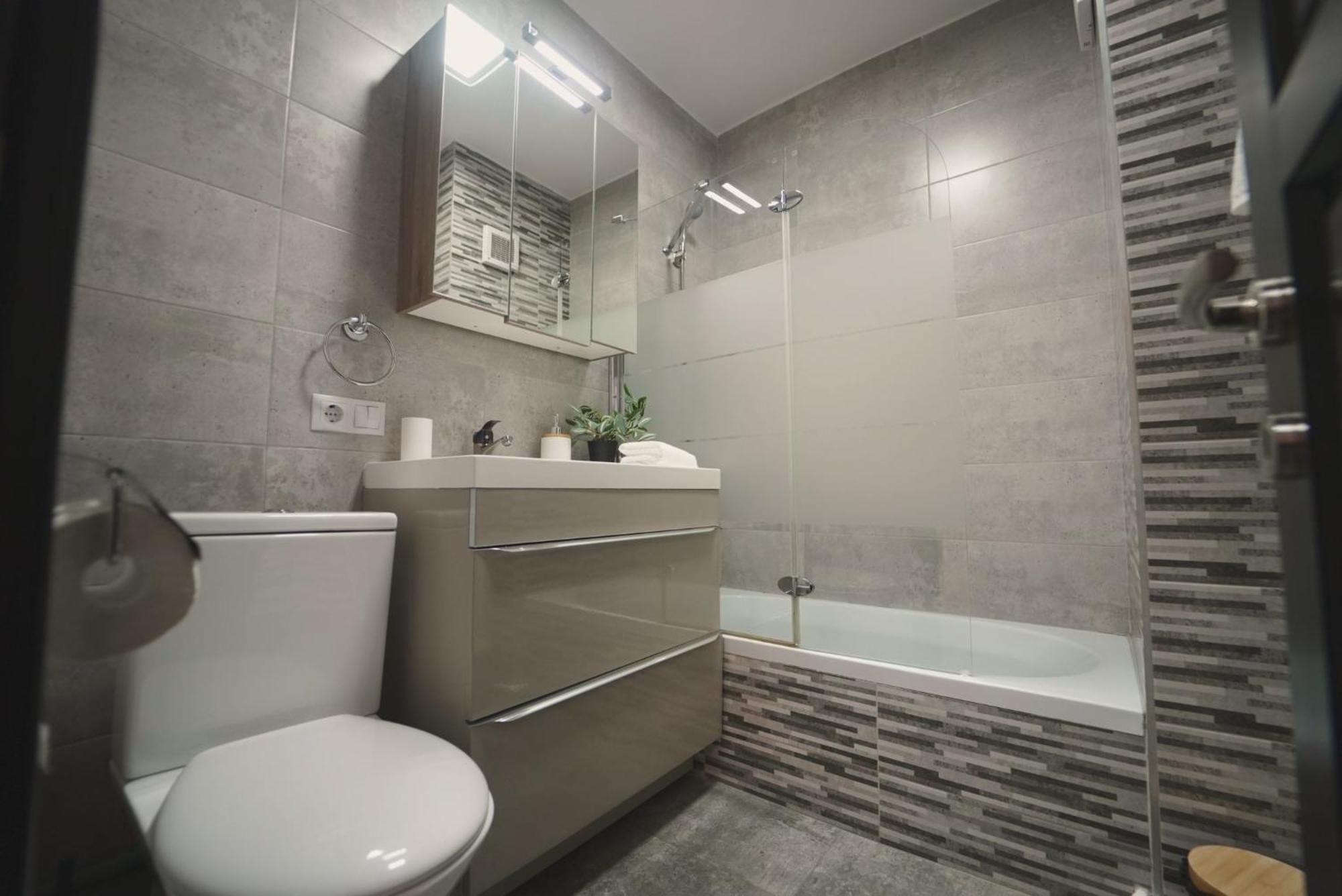 Luxury Apartament Ultracentral Of Suceava Esplanada Luaran gambar