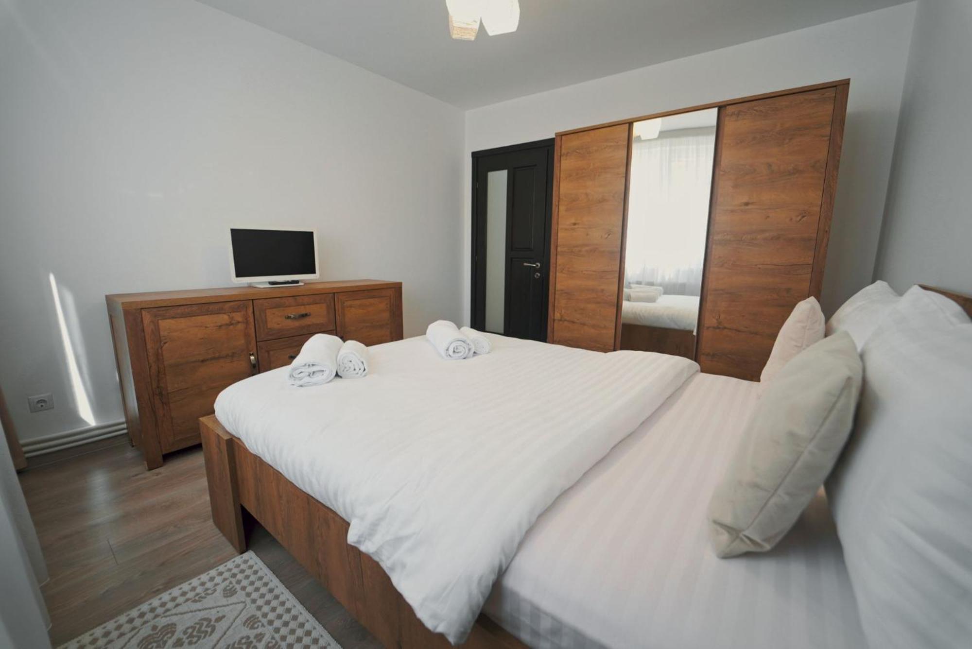 Luxury Apartament Ultracentral Of Suceava Esplanada Luaran gambar