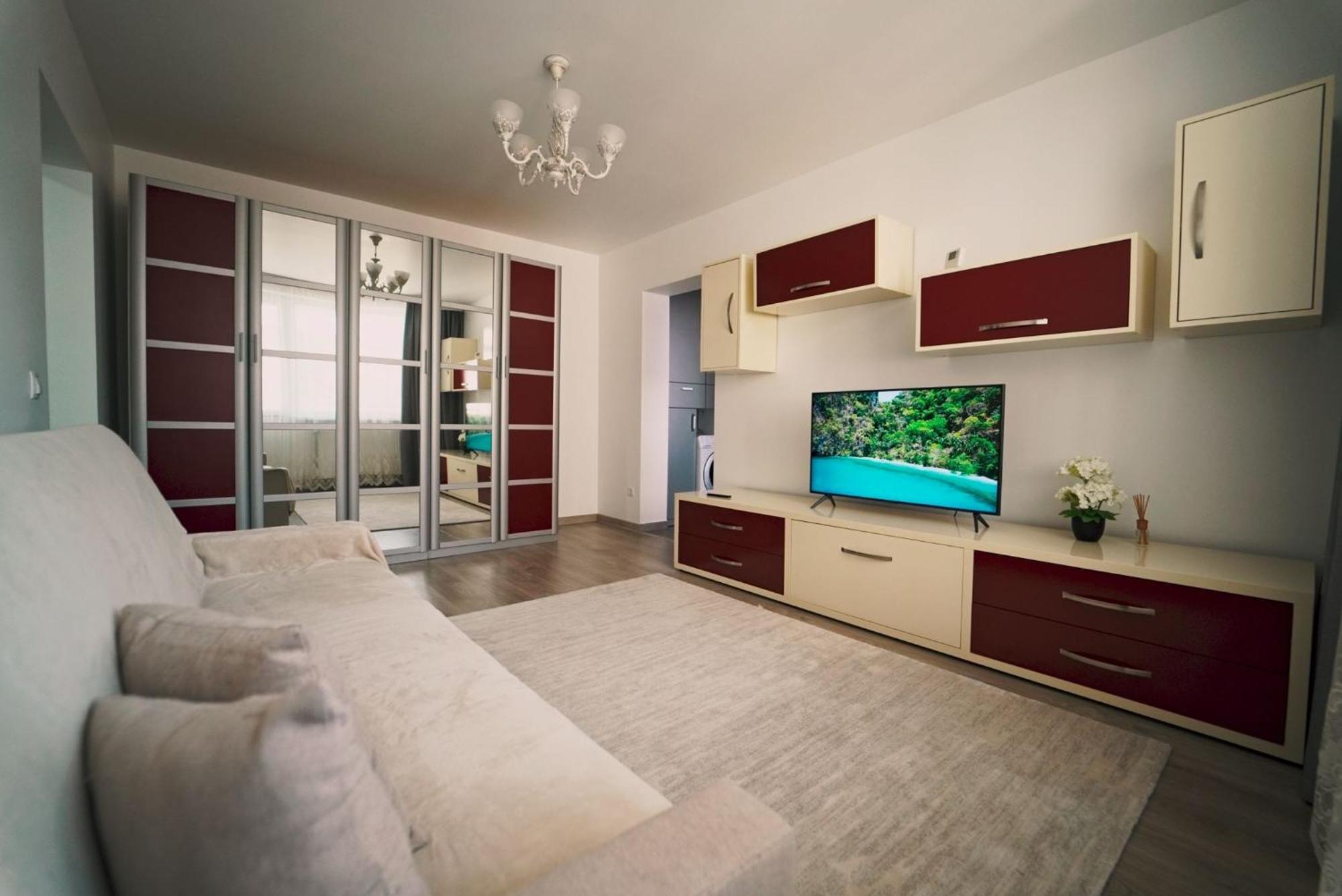 Luxury Apartament Ultracentral Of Suceava Esplanada Luaran gambar